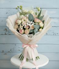 Букет цветов из:  Розы и Лизиантусы в Гурьевске Калининградской области