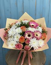 Букет цветов из:  Розы, Герберы и Хризантемы в Гурьевске Калининградской области