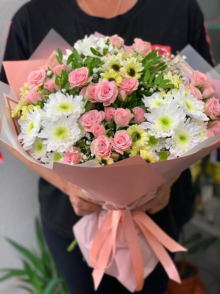 Букет цветов из: Розы и Хризантемы в Гурьевске Калининградской области