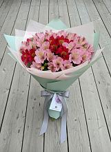 Букет цветов из:  Альстромерии в Гурьевске Калининградской области
