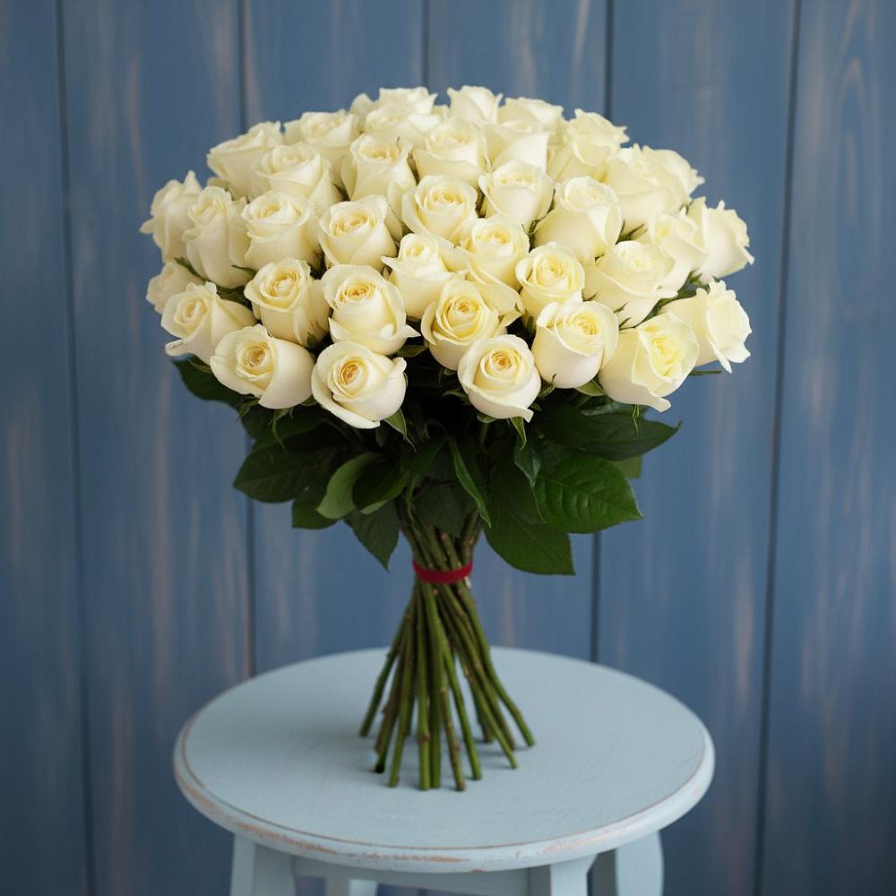 Букет 51 Белая роза Эдлесс Лав в Гурьевске Калининградской области