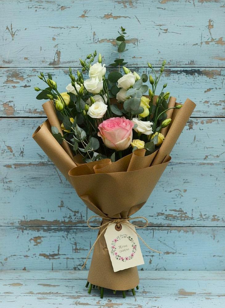 Букет цветов из: Розы и Лизиантусы в Гурьевске Калининградской области