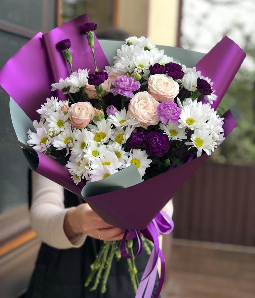 Букет цветов из: Хризантемы, Гвоздики и Розы в Гурьевске Калининградской области