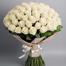 Букет 101 беля роза Белоснежка в Гурьевске Калининградской области