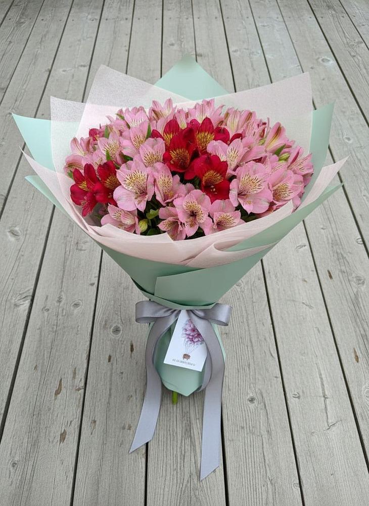 Букет цветов из: Альстромерии в Гурьевске Калининградской области