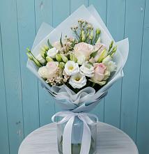 Букет цветов из:  Розы и Лизиантусы в Гурьевске Калининградской области