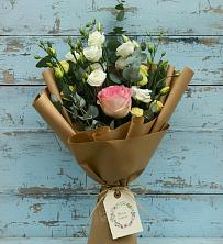 Букет цветов из:  Розы и Лизиантусы в Гурьевске Калининградской области