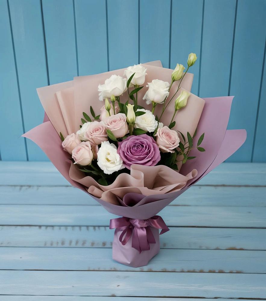 Букет цветов из: Розы и Лизиантусы в Гурьевске Калининградской области